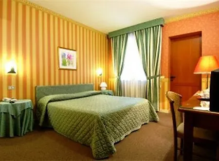 Hotel Daniel 4*