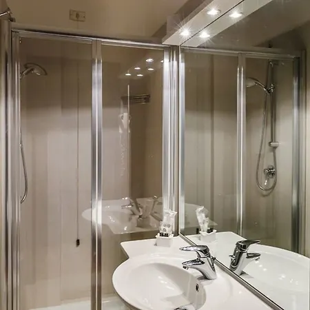Hotel Daniel 4*