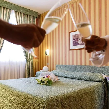 Hotel Daniel 4*