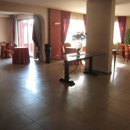 Hotel Daniel 4*