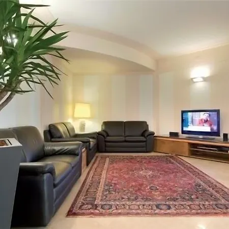 Daniel Hotel Basiano